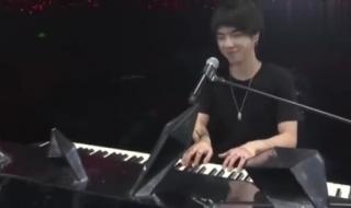 我们结婚吧好不好 我们结婚吧好不好